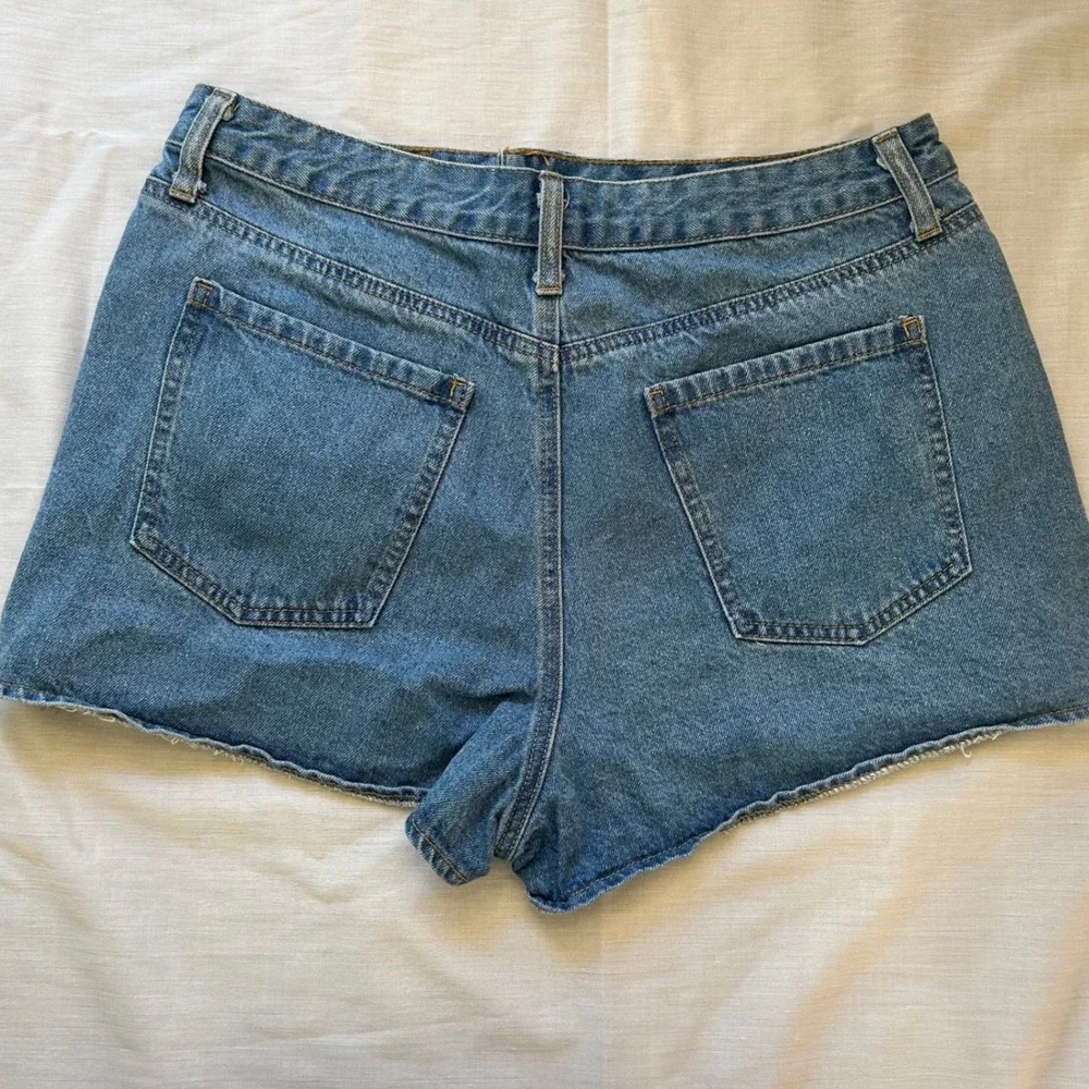 Forever 21 Denim Shorts Women XL Blue Side Stripe Snap Button Raw Hem High Rise